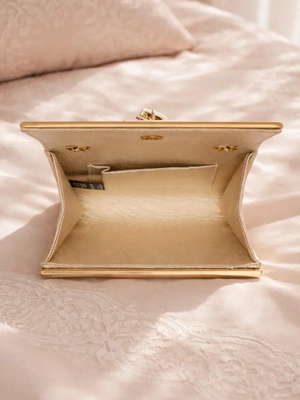 NIB KURT GEIGER BRIXTON LOCK PARTY BAG - Picture 14 of 15
